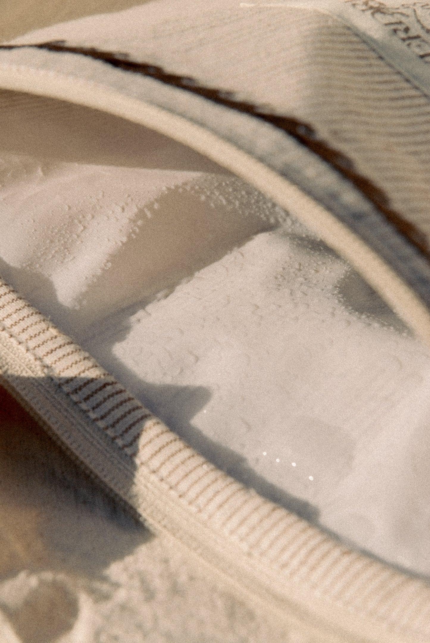 HIBISCUS - TRAVEL POUCH