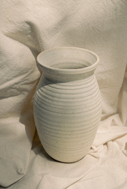 EBBS & FLOWS VASE