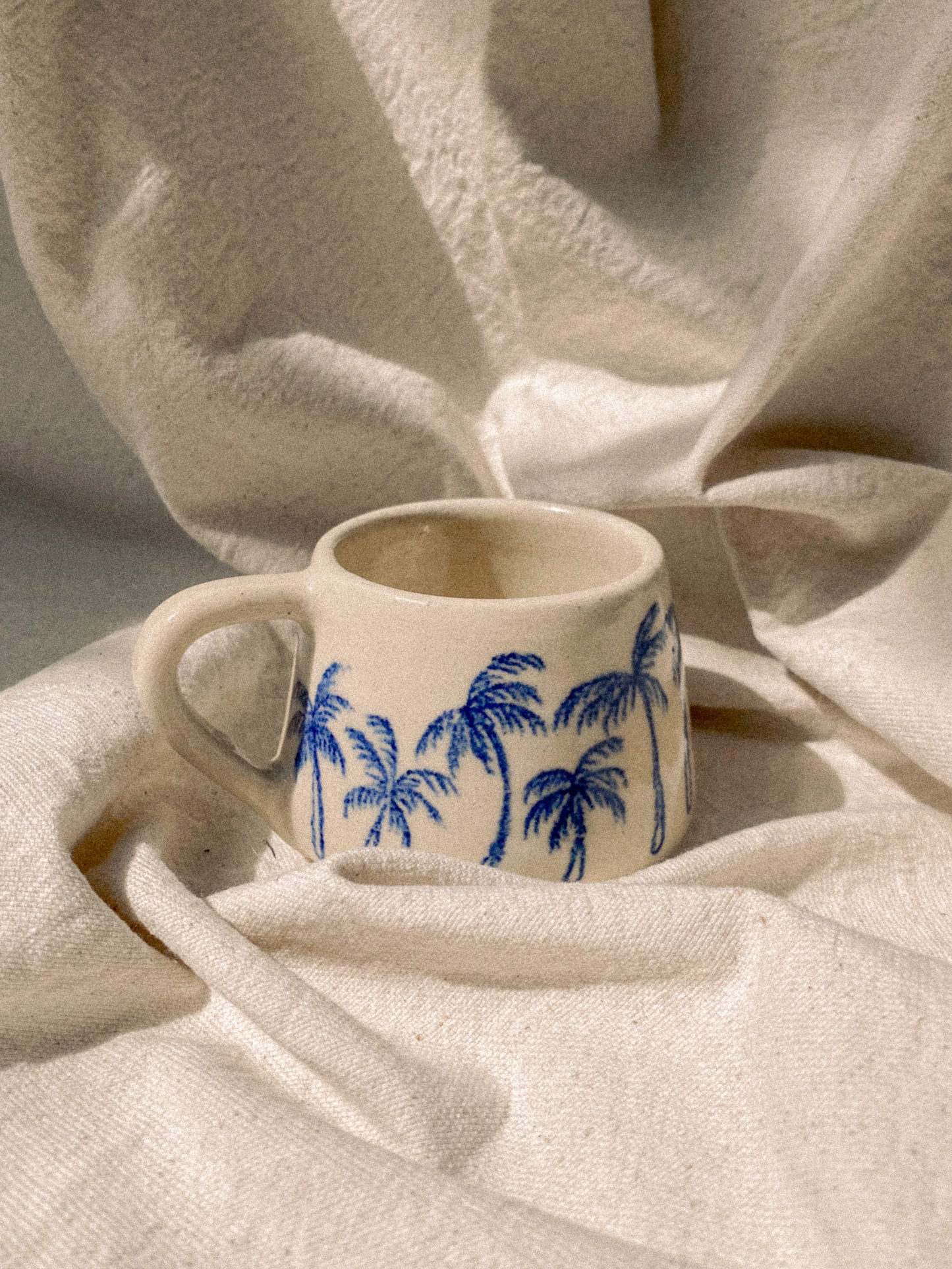 PALM PARADISE MUG